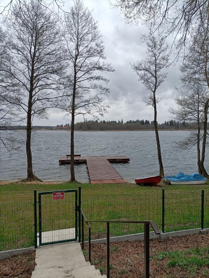 Zielona Ostoja - Caloroczne Z Wlasna Linia Brzegowa Prazmowo